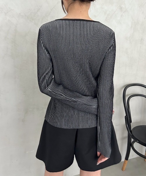 PAGEBOY（ページボーイ）の「レースアップバイカラーリブニット（ニット/セーター・レディース・オフホワイト/ブラック/ネイビー/オレンジ系その他・FREE）」の18枚目の写真