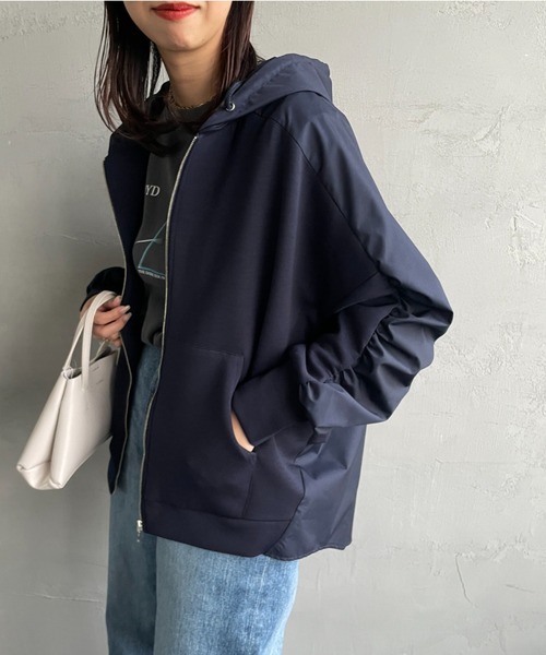 JEANS FACTORY Clothes（ジーンズファクトリークローズ）の「[Jeans Factory Clothes/ジーンズファクトリークローズ] 異素材切り替え ボンディングパーカー（その他アウター・レディース・オフホワイト/ブラック/ネイビー・F）」の2枚目の写真