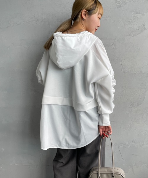 JEANS FACTORY Clothes（ジーンズファクトリークローズ）の「[Jeans Factory Clothes/ジーンズファクトリークローズ] 異素材切り替え ボンディングパーカー（その他アウター・レディース・オフホワイト/ブラック/ネイビー・F）」の8枚目の写真