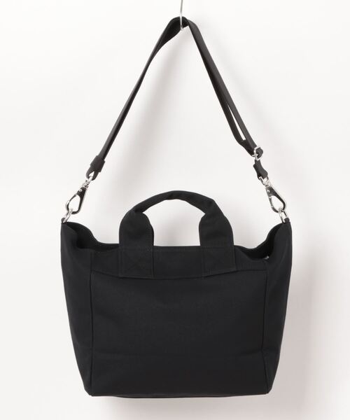 Vivienne Westwood(ヴィヴィアンウエストウッド)の「キャンバストートRED LABEL ORBオーブパッチ×ロゴPT(ショルダーバッグ・レディース・ブラック/キナリ/ピンク・FREE)」の4枚目の写真