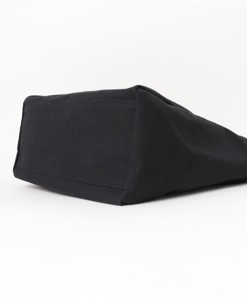 Vivienne Westwood(ヴィヴィアンウエストウッド)の「キャンバストートRED LABEL ORBオーブパッチ×ロゴPT(ショルダーバッグ・レディース・ブラック/キナリ/ピンク・FREE)」の5枚目の写真