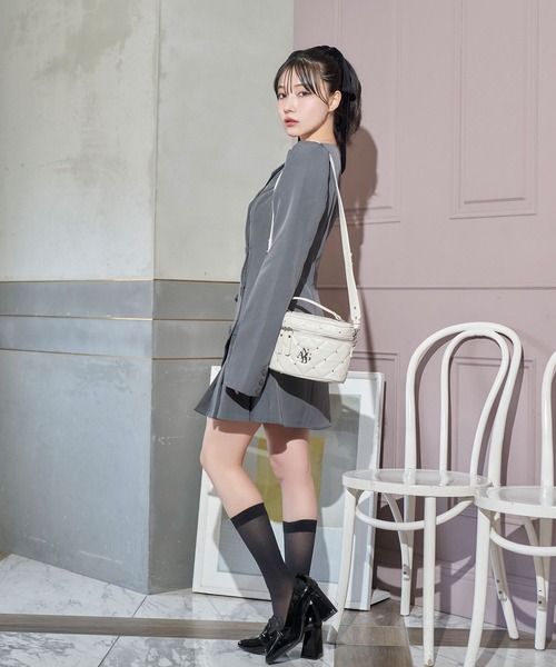 ANDGEEBEE（アンジービー）の「キルティングバニティーポーチバッグ（ショルダーバッグ・レディース・アイボリー/ブラック/パープル・FREE）」の18枚目の写真