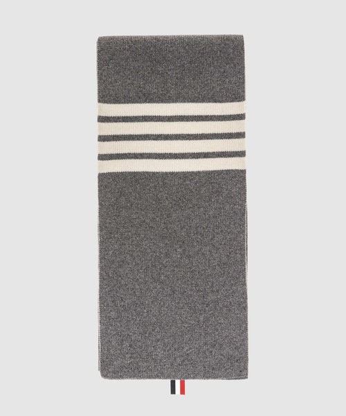 THOM BROWNE（トムブラウン）の「FULL NEEDLE RIB SCARF W/ WHITE 4 BAR STRIPE IN CASHMERE（マフラー・メンズ・ネイビー/グレー系その他・ONE SIZE）」の2枚目の写真