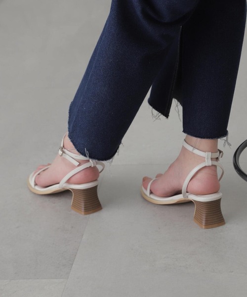 FREE'S MART(フリーズマート)の「◆ナローサンダル(サンダル・レディース・ブラック/ホワイト・SMALL/MEDIUM)」の15枚目の写真