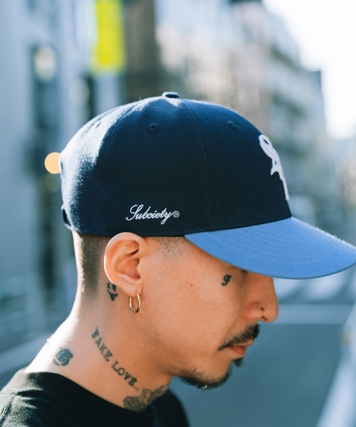 Subciety（サブサエティ）の「SNAP BACK CAP-CROWD-（キャップ・メンズ・ネイビー/ブラック・FREE）」の15枚目の写真