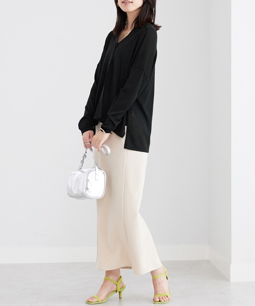 BELLUNA PLUS(ベルーナ)の「ボタン使いラメ入りカーディガン(カーディガン/ボレロ・レディース・グリーン/アイボリー/杢グレー/ブラック・LARGE/X-LARGE/MEDIUM)」の8枚目の写真