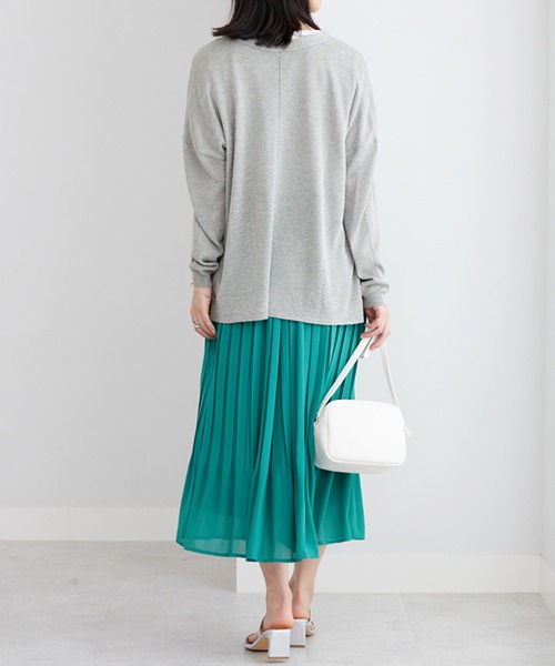 BELLUNA PLUS(ベルーナ)の「ボタン使いラメ入りカーディガン(カーディガン/ボレロ・レディース・グリーン/アイボリー/杢グレー/ブラック・LARGE/X-LARGE/MEDIUM)」の18枚目の写真