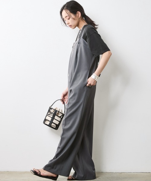 CHIC STYLE（シックスタイル）の「スラックスロンパース ＜大きいサイズ有＞シックスタイル（サロペット/オーバーオール・レディース・チャコール/ブラック・M/L/LL/3L/4L/5L）」の11枚目の写真