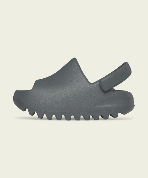 adidas(アディダス)の「YZY SLIDE INFANTS(サンダル・キッズ・ブルー/グレー/ダークグレー・12cm/14.0cm/13.0cm)」の8枚目の写真