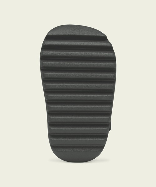 adidas(アディダス)の「YZY SLIDE INFANTS(サンダル・キッズ・ブルー/グレー/ダークグレー・12cm/14.0cm/13.0cm)」の15枚目の写真