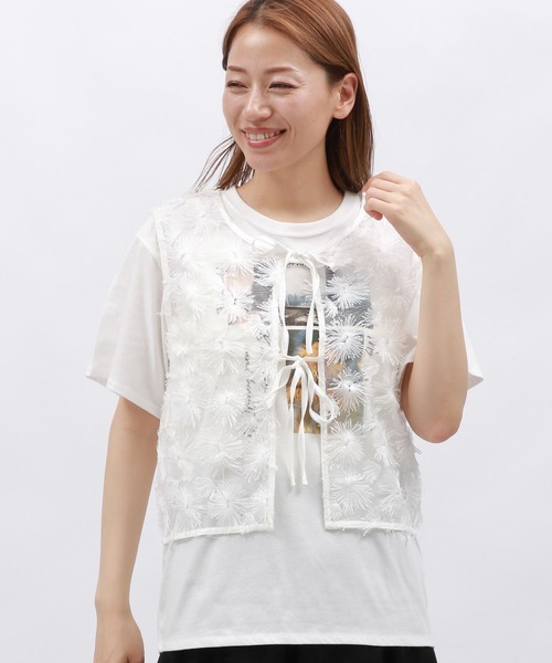 LAKOLE（ラコレ）の「スパンコールリボンベスト / 129261（ベスト・レディース・オフホワイト/ブラック・FREE）」の8枚目の写真