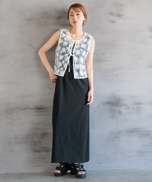 LAKOLE（ラコレ）の「スパンコールリボンベスト / 129261（ベスト・レディース・オフホワイト/ブラック・FREE）」の3枚目の写真