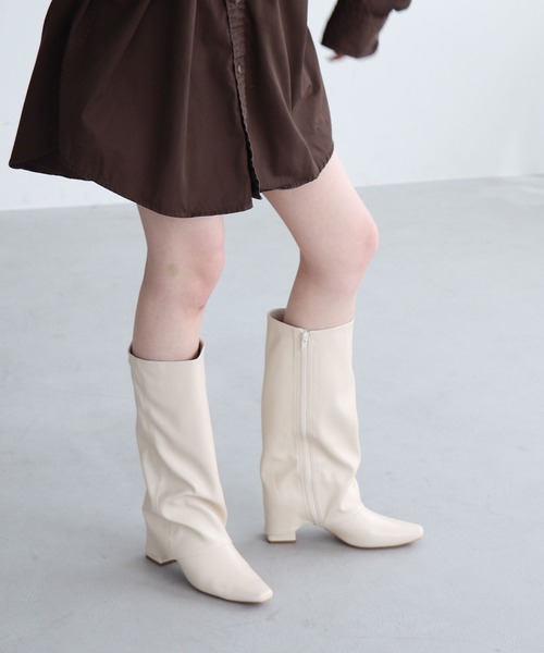 EVOL（イーボル）の「【EVOL】フレアワイドシャフトロングブーツ IX5497（ブーツ・レディース・アイボリー/ブラック・S/M/L/LL）」の5枚目の写真
