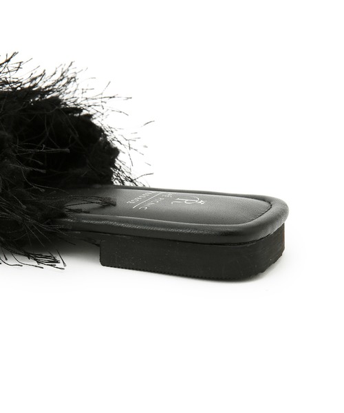 ROPE' PICNIC（ロペピクニック）の「フリンジファーフラットサンダル（サンダル・レディース・ベージュ系その他/ブラック・23.5cm/24.5cm）」の7枚目の写真