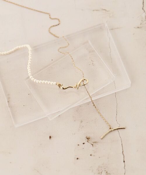 le.coeur blanc（ルクールブラン）の「パール×チェーンスライダーネックレス（ネックレス・レディース・ゴールド・FREE）」の2枚目の写真