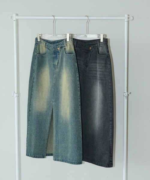 AIC.（エーアイシー）の「オーバーダイウエストデザインデニムスカート/セットアップ可能（デニムスカート・レディース・ブルー・MEDIUM/SMALL）」の2枚目の写真