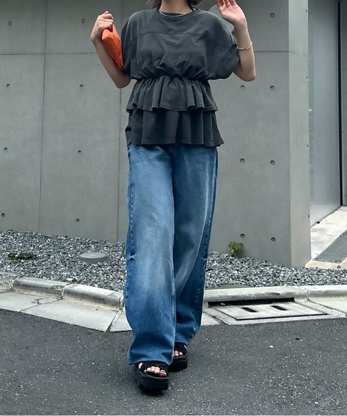 mi via loca(ミヴィアロカ)の「ピグメント フリルギャザー フレンチスリーブ ペプラムトップス(Tシャツ/カットソー・レディース・ベージュ/スミクロ/カーキ・FREE)」の17枚目の写真