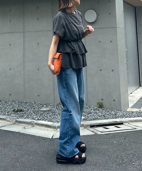 mi via loca(ミヴィアロカ)の「ピグメント フリルギャザー フレンチスリーブ ペプラムトップス(Tシャツ/カットソー・レディース・ベージュ/スミクロ/カーキ・FREE)」の19枚目の写真