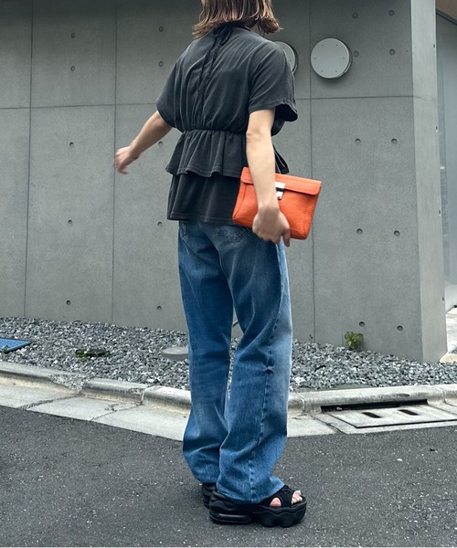 mi via loca(ミヴィアロカ)の「ピグメント フリルギャザー フレンチスリーブ ペプラムトップス(Tシャツ/カットソー・レディース・ベージュ/スミクロ/カーキ・FREE)」の20枚目の写真
