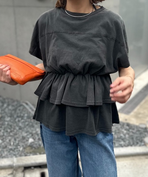 mi via loca(ミヴィアロカ)の「ピグメント フリルギャザー フレンチスリーブ ペプラムトップス(Tシャツ/カットソー・レディース・ベージュ/スミクロ/カーキ・FREE)」の12枚目の写真