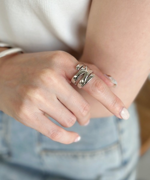 sowang(ソワン)の「ループデザインメタルリング-roop design metal ring-(リング・レディース・シルバー/ゴールド・11)」の7枚目の写真