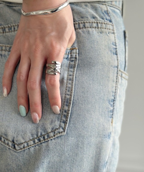 sowang(ソワン)の「ループデザインメタルリング-roop design metal ring-(リング・レディース・シルバー/ゴールド・11)」の6枚目の写真
