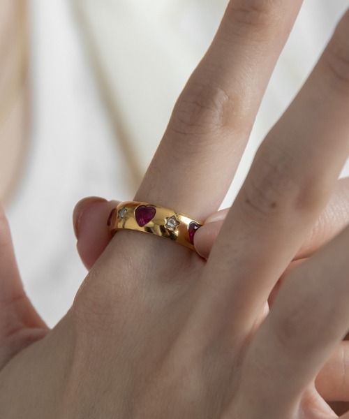 abaskdesign（アバスクデザイン）の「金属アレルギー対応 ハートビジューステンレスリング（リング・レディース・ゴールド・12号/15号/17号）」の9枚目の写真