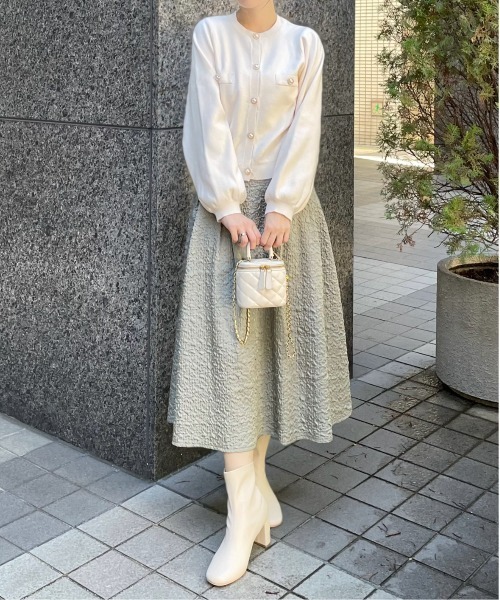 clear（クリア）の「【低身長用サイズ有】ブークレフレアスカート [大人 フェミニン 華やか 着心地抜群]≪再入荷≫（スカート・レディース・ブラック/ブルーグレー/アイボリー・F/XS）」の10枚目の写真