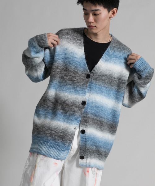 aimoha(アイモハ)の「【aimoha neo】 Gradient Striped Cardigan(カーディガン/ボレロ・メンズ・ダークグレー/ブルー・MEDIUM/LARGE/X-LARGE/XX-LARGE)」の4枚目の写真