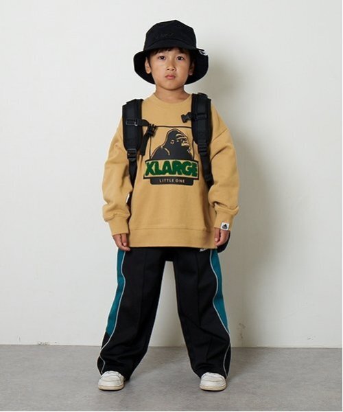 XLARGE KIDS（エクストララージキッズ）の「OGゴリラトレーナー（スウェット・キッズ・ブラック/ホワイト/ベージュ/イエロー・80ｃｍ/90cm/100cm/110cm/120cm/130cm/140cm）」の6枚目の写真