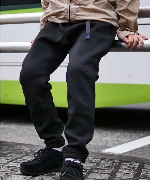 Gramicci(グラミチ)の「GRAMICCI×BEAVER/グラミチ×ビーバー 別注 TECH KNIT LONG PANTS(スウェットパンツ・メンズ・ブラック/チャコールグレー/グレー・S/M/L/XL)」の10枚目の写真