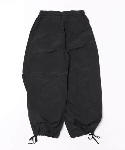 Settimissimo（セッティミッシモ）の「ナイロンワイドカーゴパラシュートパンツ（カーゴパンツ・レディース・グリーン/ブラック・FREE）」の14枚目の写真