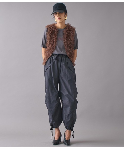 Settimissimo（セッティミッシモ）の「ナイロンワイドカーゴパラシュートパンツ（カーゴパンツ・レディース・グリーン/ブラック・FREE）」の5枚目の写真