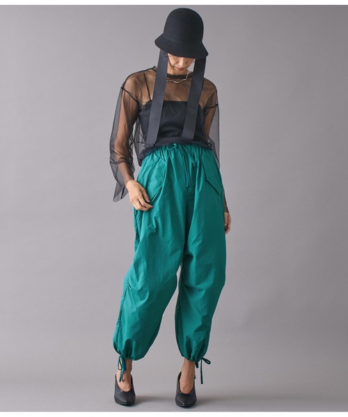 Settimissimo（セッティミッシモ）の「ナイロンワイドカーゴパラシュートパンツ（カーゴパンツ・レディース・グリーン/ブラック・FREE）」の17枚目の写真