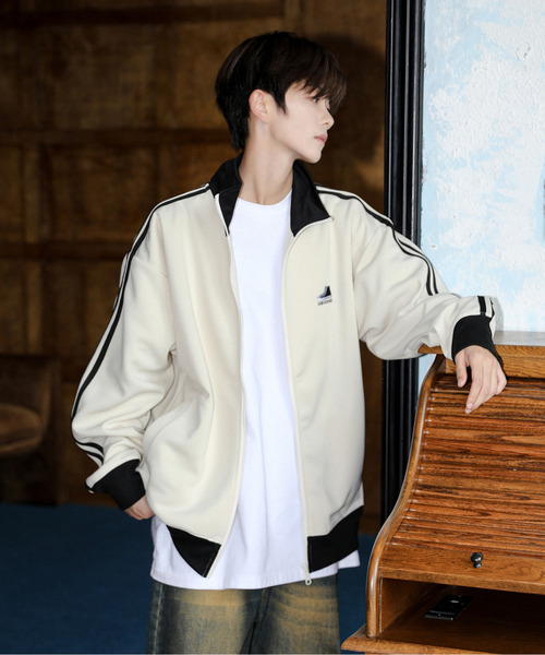 CONVERSE（コンバース）の「【neos】CONVERSE コンバース ルーズシルエット ロゴ 刺繍 ライン ジャージ トラックジャケット（ジャージ・メンズ・オフホワイト/ブラック/ネイビー/ベージュ・MEDIUM/LARGE/X-LARGE）」の5枚目の写真