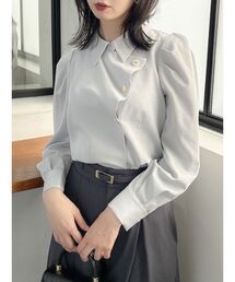 マルチボタンデザイン長袖ブラウス