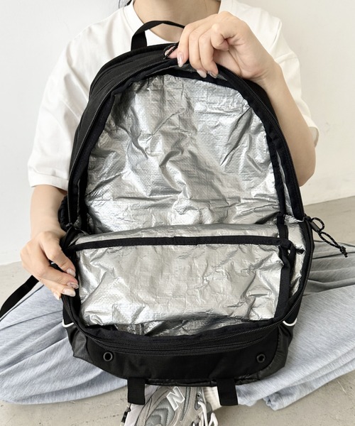 NIKE（ナイキ）の「Nike(ナイキ)/大容量 27L収納 A4・15インチ対応 ナイキ トラック バックパック リュック（バックパック/リュック・レディース・ブラック・FREE）」の13枚目の写真
