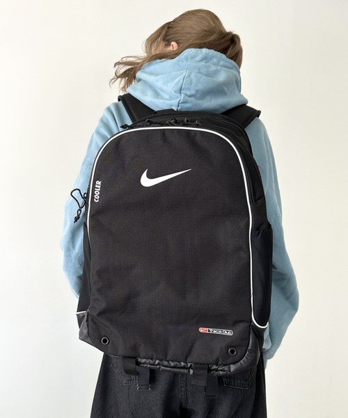 NIKE（ナイキ）の「Nike(ナイキ)/大容量 27L収納 A4・15インチ対応 ナイキ トラック バックパック リュック（バックパック/リュック・レディース・ブラック・FREE）」の21枚目の写真