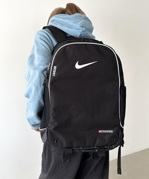 NIKE（ナイキ）の「Nike(ナイキ)/大容量 27L収納 A4・15インチ対応 ナイキ トラック バックパック リュック（バックパック/リュック・レディース・ブラック・FREE）」の19枚目の写真