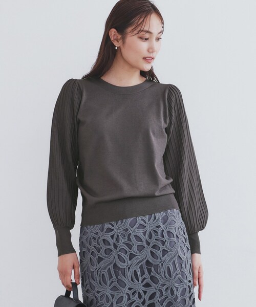 index(インデックス)の「◆前後2way プリーツスリーブニット【洗濯機洗い可/抗ピル】(ニット/セーター・レディース・ボルドー/オフホワイト/チャコールグレー/ブルーグリーン・34/36/38/40/42)」の12枚目の写真