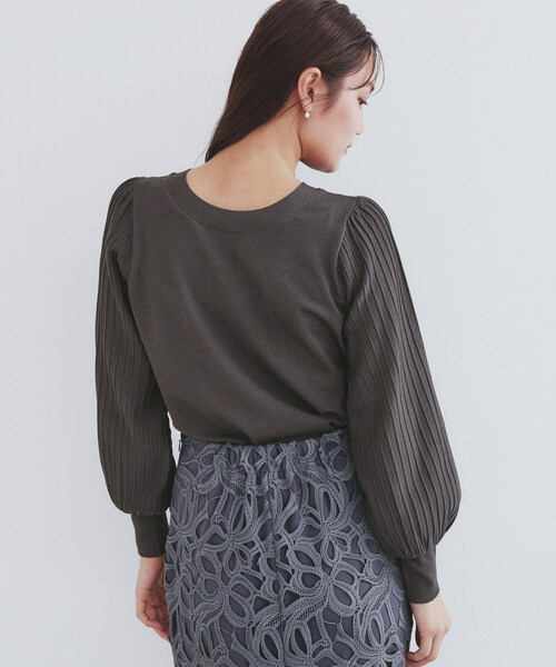 index(インデックス)の「◆前後2way プリーツスリーブニット【洗濯機洗い可/抗ピル】(ニット/セーター・レディース・ボルドー/オフホワイト/チャコールグレー/ブルーグリーン・34/36/38/40/42)」の14枚目の写真