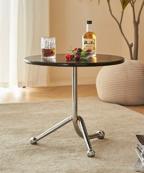 Made in I（メイドインアイ）の「ツイストラウンドサイドテーブル