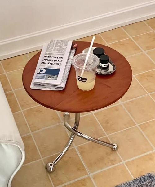 ツイストラウンドサイドテーブル（家具）｜Made in I（メイドインアイ