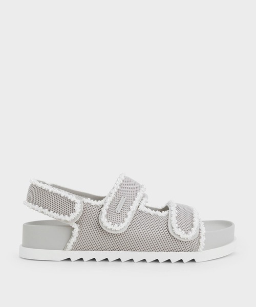 CHARLES & KEITH(チャールズ & キース)の「パールエンベリシュッド フラットフォームサンダル(サンダル・レディース・シルバー/ブラック系その他2・23cm/22.5cm/25.5cm/25cm/24.5cm/23.5cm)」の13枚目の写真