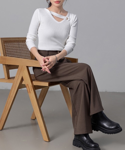 DAY CLOSET（デイ クローゼット）の「【ストラップ風ハートに熱視線】長袖アシンメトリーネックカットアウトリブニットトップス レディース（ニット/セーター・レディース・ブラック/ブラウン/ホワイト/ライトグレー/アイボリー・FREE）」の22枚目の写真
