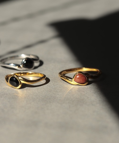 NOIR DE POUPEE（ノワールドプーペ）の「【WEB限定】silver925 ブラックオニキス ウェーブリング（リング・レディース・ゴールド/シルバー/オレンジ/グリーン/ピンク/ネイビー・#9/#15/#13/#11/#17）」の18枚目の写真