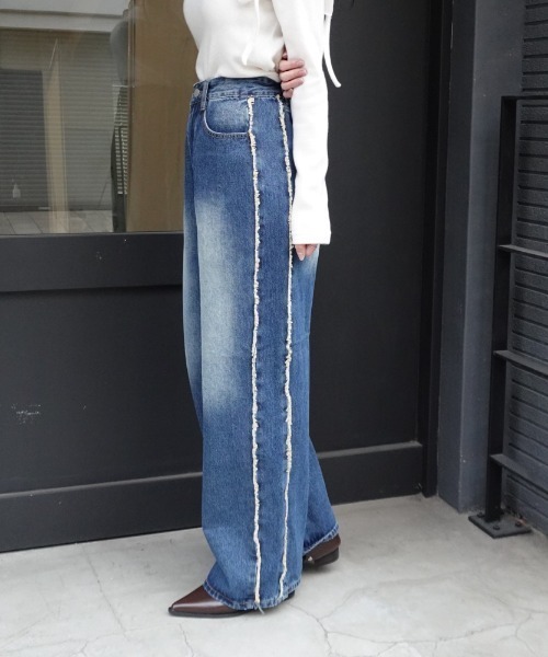 mellowneon(メロウネオン)の「サイドラインウォッシュデニムパンツ(デニムパンツ・レディース・ダークブルー/ブルー・FREE)」の17枚目の写真