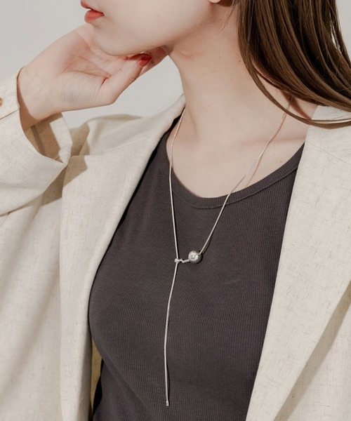 SMELLY（スメリー）の「ボールトップスライドYネックレス（ネックレス・レディース・シルバー・-）」の2枚目の写真