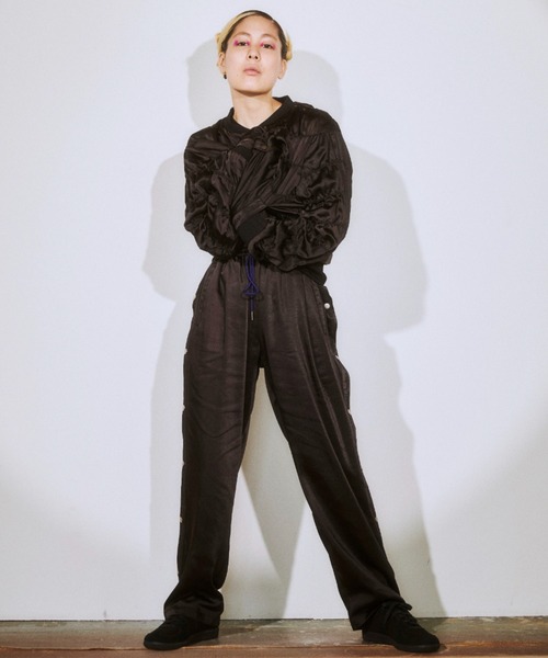 OPULENCE(オーピュレンス)の「Gloss Motion サテンパンツ(その他パンツ・メンズ・ブラック/ピンクベージュ・FREE)」の18枚目の写真