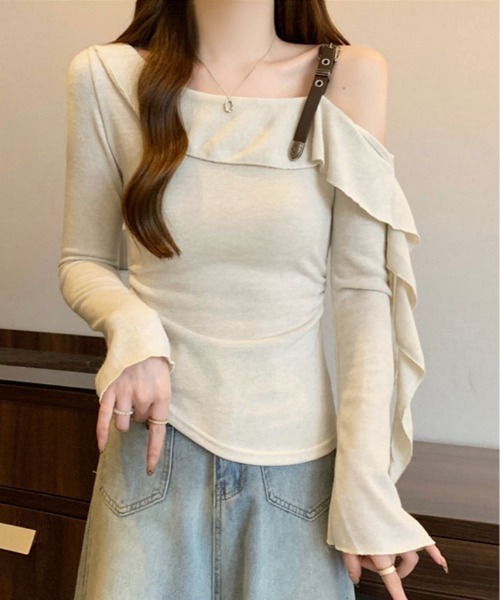 kirakiraShop(キラキラショップ)の「肩ベルト オフショルダー ニット トップス(ニット/セーター・レディース・ベージュ/チャコール/ホワイト・FREE)」の10枚目の写真